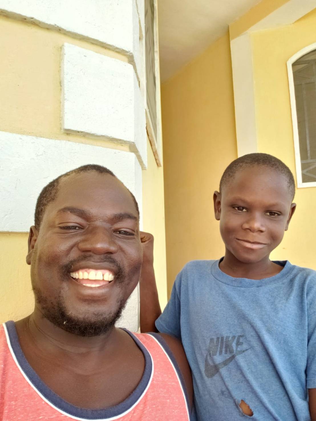 0647D3A5-94AE-4A23-8DFE-DE785CCDE003